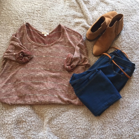 L. Wine Color Scoop Neck Top - Picture 1 of 2